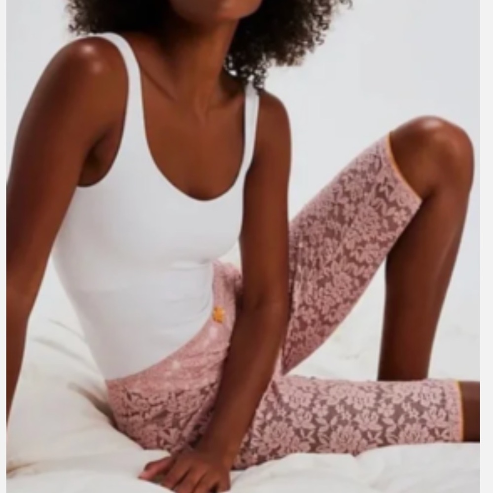 Intimately FP All Day Lace Capri color:Misty Rose Size:M NWT